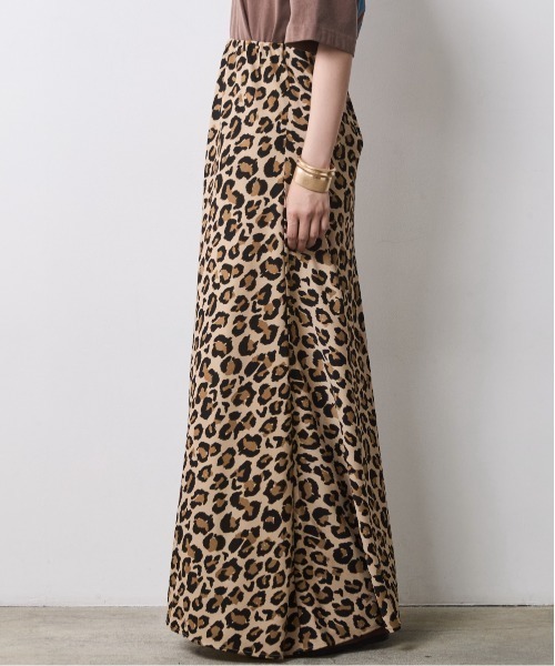 CHIC STYLE（シックスタイル）の「レオパード柄ナローマキシスカート＜大きいサイズ有＞シックスタイル（スカート・レディース・グレー系/ブラウン系・5L/4L/3L/LL/L/M）」の21枚目の写真