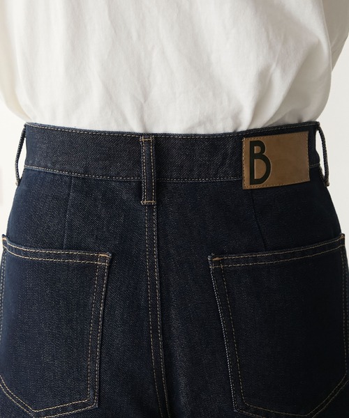 BONLECILL（ボンルシール）の「【デニムジャケットとセットアップ対応】パリジェンヌセミフレアデニムパンツ（デニムパンツ・レディース・ネイビー/ブラック・S/M/L）」の4枚目の写真