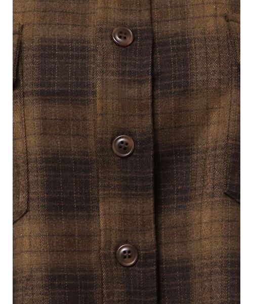 EMODA(エモダ)の「クロップフードシャツ(シャツ/ブラウス・レディース・ブラック/カーキ/ブラウン・FREE)」の4枚目の写真