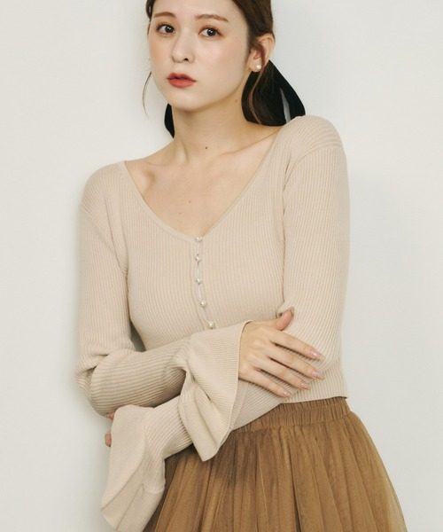 Olu.（オルドット）の「パールショート丈カーディガン（カーディガン/ボレロ・レディース・ボルドー/ブラック/グレー/ベージュ・FREE）」の3枚目の写真
