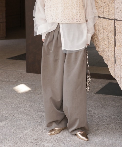 Bab(バブ)の「【S・Mサイズ展開】トリプルタックワイドパンツ(スラックス・レディース・アイボリー/チャコールグレー/グレー系その他・MEDIUM)」の8枚目の写真