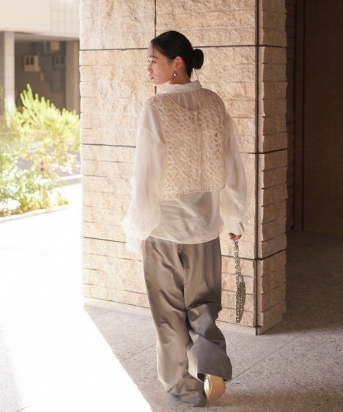 Bab(バブ)の「【S・Mサイズ展開】トリプルタックワイドパンツ(スラックス・レディース・アイボリー/チャコールグレー/グレー系その他・MEDIUM)」の5枚目の写真