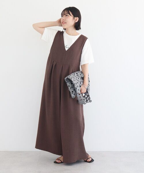 Green　Parks（グリーンパークス）の「接触冷感 麻調ゆったりサロペット（サロペット/オーバーオール・レディース・ブラウン/ブラック/グレー・FREE）」の19枚目の写真