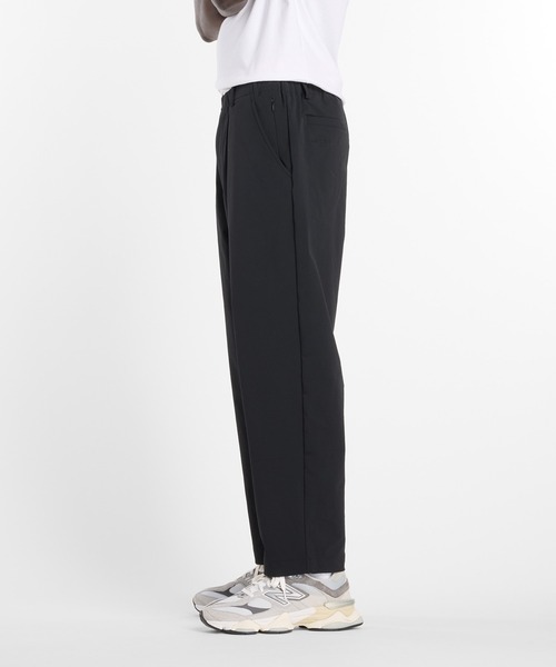 NEW BALANCE（ニューバランス）の「NB Grey テーパード パンツ（スラックス・メンズ・ダークグレー/ブラック・LARGE/XX-LARGE/X-LARGE/MEDIUM/SMALL）」の3枚目の写真