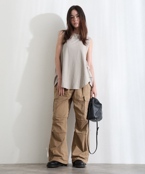 ElegChic(エレグシック)の「脇 タック ノースリーブトップス(タンクトップ・レディース・ホワイト/ベージュ/ブラック・M/XL/4L)」の3枚目の写真