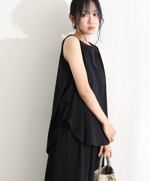 ElegChic(エレグシック)の「脇 タック ノースリーブトップス(タンクトップ・レディース・ホワイト/ベージュ/ブラック・M/XL/4L)」の4枚目の写真