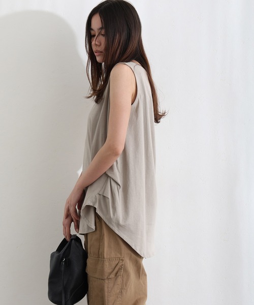 ElegChic(エレグシック)の「脇 タック ノースリーブトップス(タンクトップ・レディース・ホワイト/ベージュ/ブラック・M/XL/4L)」の11枚目の写真