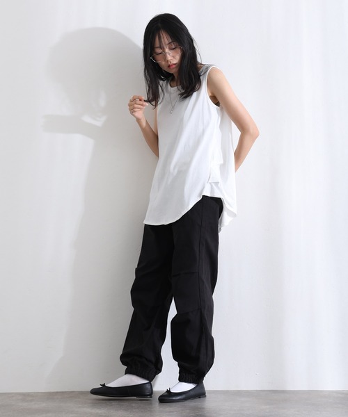 ElegChic(エレグシック)の「脇 タック ノースリーブトップス(タンクトップ・レディース・ホワイト/ベージュ/ブラック・M/XL/4L)」の13枚目の写真
