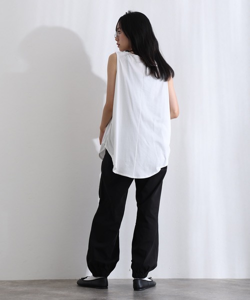 ElegChic(エレグシック)の「脇 タック ノースリーブトップス(タンクトップ・レディース・ホワイト/ベージュ/ブラック・M/XL/4L)」の14枚目の写真