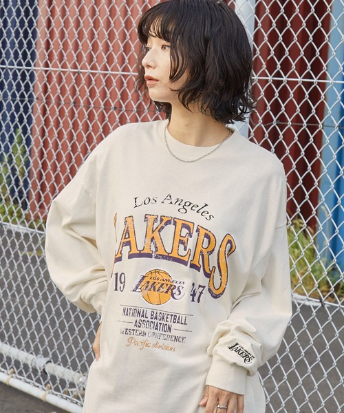 NBA（エヌビーエー）の「NBA/エヌビーエー 別注 チームロゴ刺繍/プリント ヴィンテージ加工 ビッグシルエットロンT（Tシャツ/カットソー・メンズ・ブラック/ホワイト系/オフホワイト/ブラウン/ブラック系1/ブラック系・L/M）」の16枚目の写真