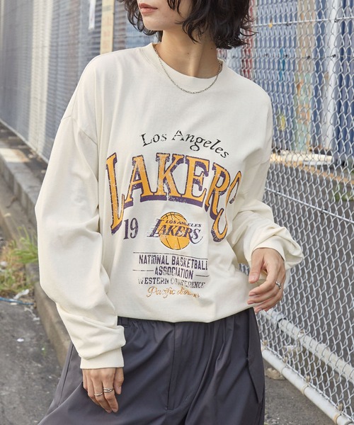 NBA（エヌビーエー）の「NBA/エヌビーエー 別注 チームロゴ刺繍/プリント ヴィンテージ加工 ビッグシルエットロンT（Tシャツ/カットソー・メンズ・ブラック/ホワイト系/オフホワイト/ブラウン/ブラック系1/ブラック系・L/M）」の17枚目の写真