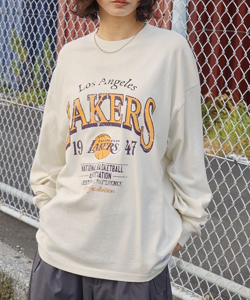 NBA（エヌビーエー）の「NBA/エヌビーエー 別注 チームロゴ刺繍/プリント ヴィンテージ加工 ビッグシルエットロンT（Tシャツ/カットソー・メンズ・ブラック/ホワイト系/オフホワイト/ブラウン/ブラック系1/ブラック系・L/M）」の18枚目の写真