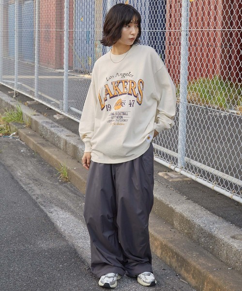 NBA（エヌビーエー）の「NBA/エヌビーエー 別注 チームロゴ刺繍/プリント ヴィンテージ加工 ビッグシルエットロンT（Tシャツ/カットソー・メンズ・ブラック/ホワイト系/オフホワイト/ブラウン/ブラック系1/ブラック系・L/M）」の20枚目の写真