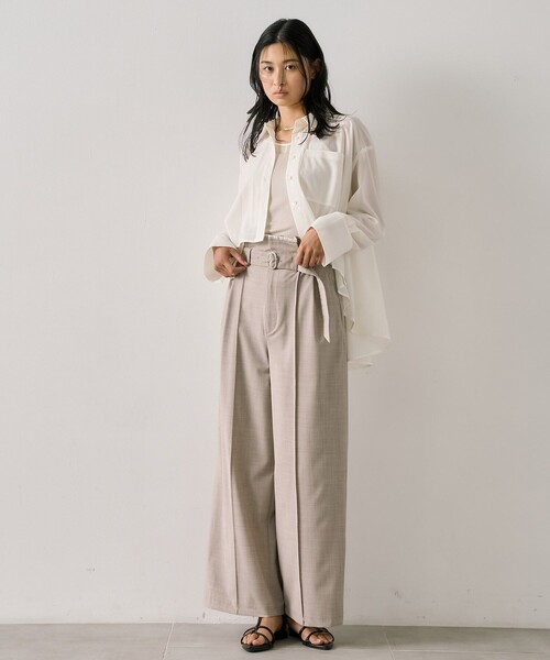 UNITED TOKYO（ユナイテッドトウキョウ）の「バックテールフレアシャツ｜ウォッシャブル/冷房対策/防シワ/シアーシャツ/秋服（シャツ/ブラウス・レディース・アイボリー/ライトグレー・FREE）」の17枚目の写真