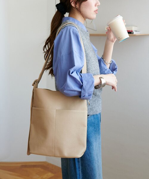 くるみバックルワンハンドルショルダーバッグ（ショルダーバッグ