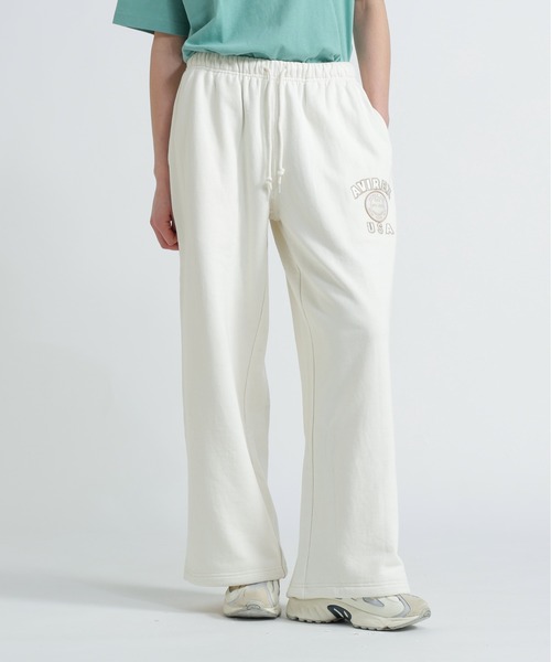 AVIREX(アヴィレックス)の「《直営店限定》AVIREX 50th VARSITY PANTS/バーシティーパンツ(スウェットパンツ・レディース・エンジ/チャコールグレー/オフホワイト・S/M)」の2枚目の写真