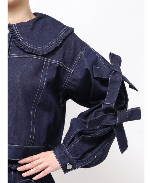 merry jenny(メリージェニー)の「Bigリボンデニムジャケット(デニムジャケット・レディース・ブルー/ブラック・FREE)」の4枚目の写真
