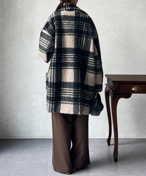 Chez toi（シェトワ）の「ブークレファーチェックコート（その他