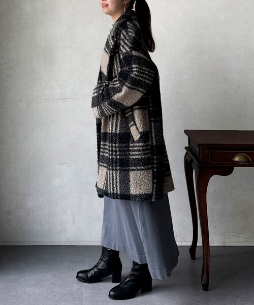 Chez toi（シェトワ）の「ブークレファーチェックコート（その他アウター・レディース・グレイッシュベージュ/ネイビー/ベージュ・FREE）」の17枚目の写真