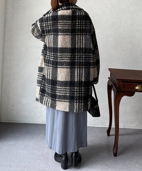 Chez toi（シェトワ）の「ブークレファーチェックコート（その他アウター・レディース・グレイッシュベージュ/ネイビー/ベージュ・FREE）」の18枚目の写真