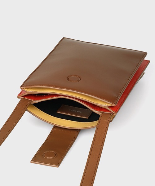 Paul Smith（ポールスミス）の「コンサティーナ AW25 ミニショルダーバッグ【553432 N110S】（ショルダーバッグ・メンズ・ブラウン/ブラック・FREE）」の10枚目の写真