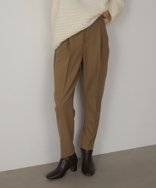 Bou Jeloud(ブージュルード)の「スラっとテーパードパンツ(その他パンツ・レディース・カーキ/ブラック/キャメル/ベージュ・38/40)」の22枚目の写真
