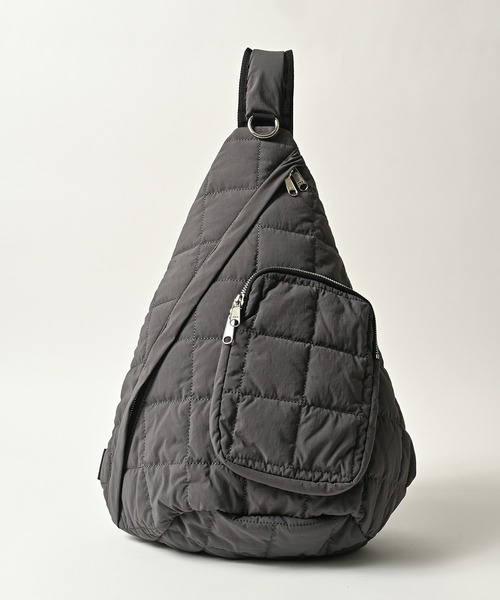 ADAM PATEK(アダムパテック)の「ADAMPATEK/square quilt sling bag/ワンショルダースクエアキルトスリングバック(ボディバッグ/ウエストポーチ・メンズ・グレー/ブラック・FREE)」の8枚目の写真