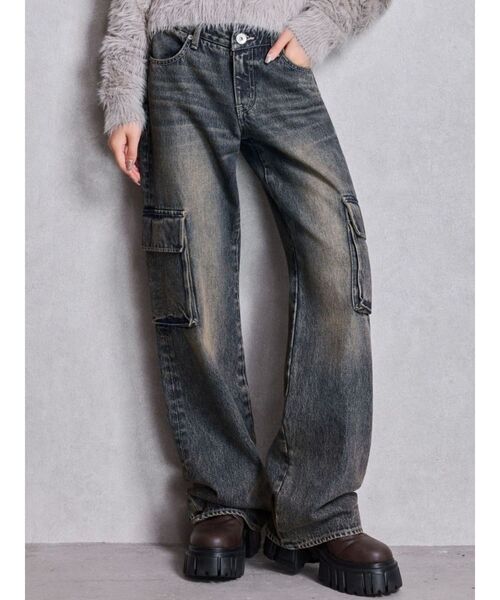 GYDA（ジェイダ）の「ハイウエスト CUT OUT CARGOワイトデニムパンツ（デニムパンツ・レディース・ブラック/インディゴブルー・SMALL/MEDIUM）」の3枚目の写真