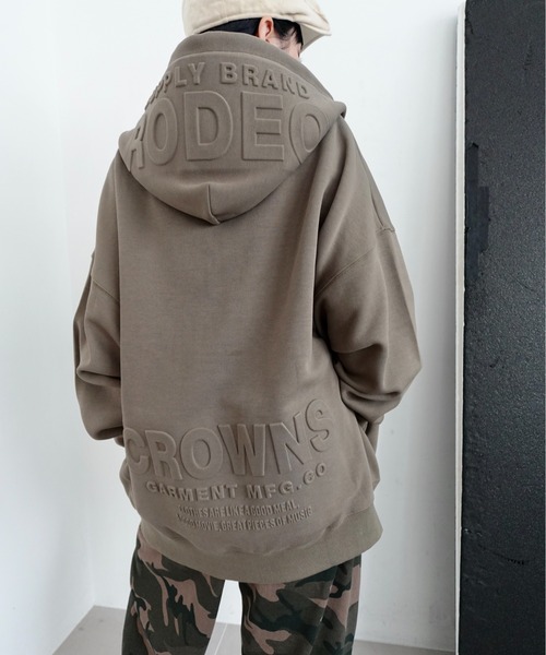 RODEO CROWNS WIDE BOWL（ロデオクラウンズワイドボウル）の「エンボスBIG ZIPパーカー（パーカー・レディース・イエロー/ブラック/カーキ/グレー×ホワイト/ブラウン/オフホワイト/ライム・FREE）」の6枚目の写真