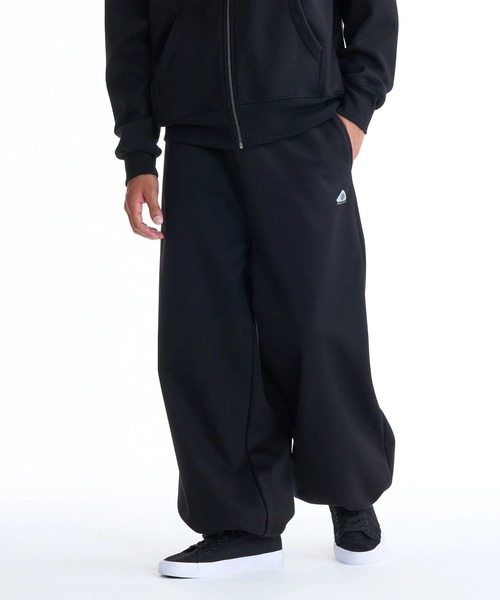 ELEMENT(エレメント)の「【直営店限定】ELEMENT メンズ STRAIGHT SWEAT WR ロングパンツ 【2025年秋冬モデル】/エレメント撥水防風加工ワイドシルエット裾ドローコード付きウエストゴムスウェットパンツ(スウェットパンツ・メンズ・ブラック/ホワイト系その他・X-LARGE/LARGE/MEDIUM)」の2枚目の写真