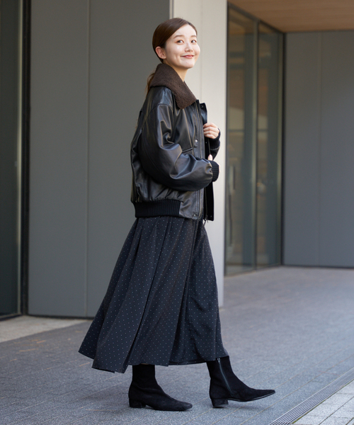 IENA（イエナ）の「シープスキンジップブルゾン（ライダースジャケット・レディース・ブラック・FREE）」の2枚目の写真