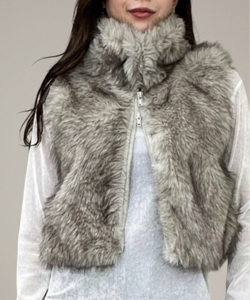 Per sist ence（パーシエンス）の「フェイクファーショート丈ジレ（その他アウター・レディース・グレイッシュベージュ/ライトベージュ/ブラック/グレー/ブラウン/ベージュ・ONE SIZE）」の5枚目の写真