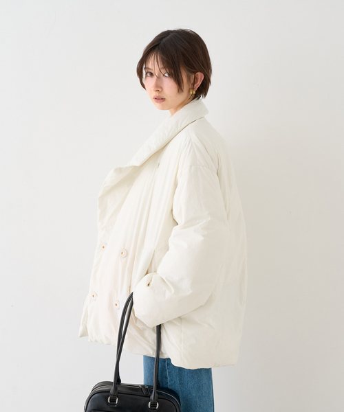 EMMA ROUGE VIF(エマルージュヴィフ)の「【一部店舗限定】コクーンミドルダウンジャケット / コート(ダウンジャケット/コート・レディース・ブラック/オフホワイト・フリー)」の6枚目の写真