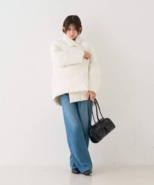 EMMA ROUGE VIF(エマルージュヴィフ)の「【一部店舗限定】コクーンミドルダウンジャケット / コート(ダウンジャケット/コート・レディース・ブラック/オフホワイト・フリー)」の17枚目の写真
