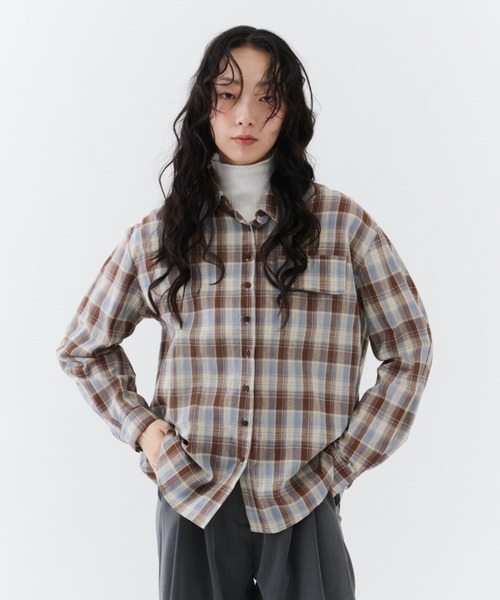 NUJOH(ヌゾ)の「Plaid Relaxed Shirt / チェックリラックスシャツ(シャツ/ブラウス・レディース・ブラック/ブラウン・FREE)」の1枚目の写真
