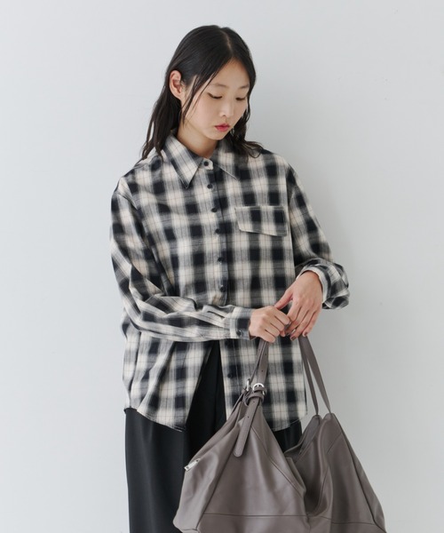 NUJOH(ヌゾ)の「Plaid Relaxed Shirt / チェックリラックスシャツ(シャツ/ブラウス・レディース・ブラック/ブラウン・FREE)」の18枚目の写真