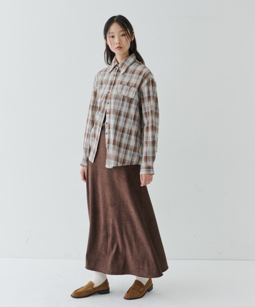 NUJOH(ヌゾ)の「Plaid Relaxed Shirt / チェックリラックスシャツ(シャツ/ブラウス・レディース・ブラック/ブラウン・FREE)」の22枚目の写真