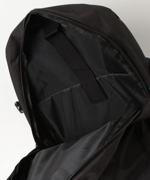 UNKNOWN&Co.（アンノウンアンドコー）の「UNKOWN&Co. / WATERPROOF 撥水バックパック 超軽量500g台 PC収納 18L（バックパック/リュック・メンズ・ブラック・FREE）」の4枚目の写真