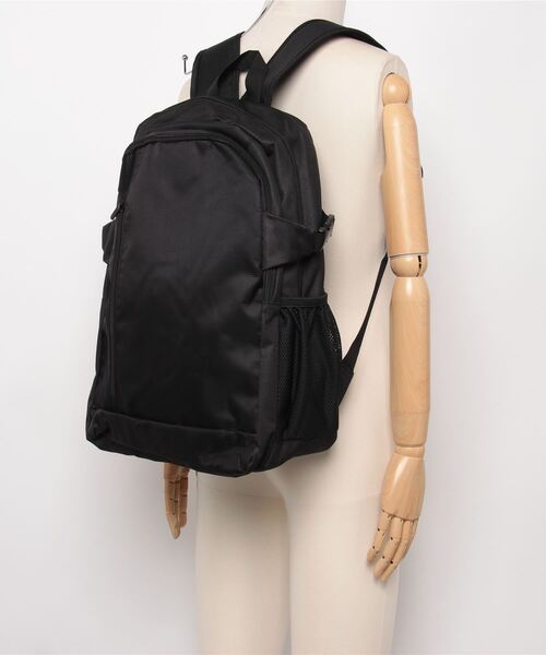 UNKNOWN&Co.（アンノウンアンドコー）の「UNKOWN&Co. / WATERPROOF 撥水バックパック 超軽量500g台 PC収納 18L（バックパック/リュック・メンズ・ブラック・FREE）」の5枚目の写真