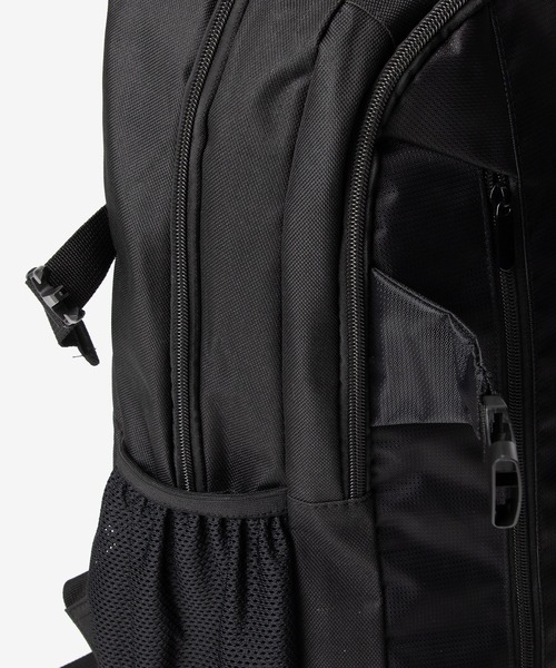 UNKNOWN&Co.（アンノウンアンドコー）の「UNKOWN&Co. / WATERPROOF 撥水バックパック 超軽量500g台 PC収納 18L（バックパック/リュック・メンズ・ブラック・FREE）」の11枚目の写真