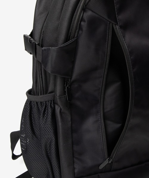 UNKNOWN&Co.（アンノウンアンドコー）の「UNKOWN&Co. / WATERPROOF 撥水バックパック 超軽量500g台 PC収納 18L（バックパック/リュック・メンズ・ブラック・FREE）」の14枚目の写真