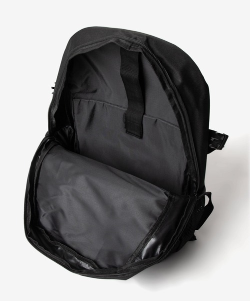 UNKNOWN&Co.（アンノウンアンドコー）の「UNKOWN&Co. / WATERPROOF 撥水バックパック 超軽量500g台 PC収納 18L（バックパック/リュック・メンズ・ブラック・FREE）」の16枚目の写真