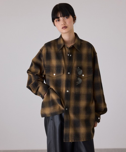 ADAM ET ROPE'（アダムエロペ）の「オンブレチェックシャツ（シャツ/ブラウス・レディース・イエロー系その他3・FREE）」の6枚目の写真