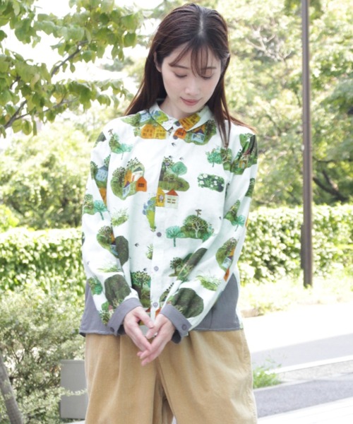 SUPER HAKKA（スーパーハッカ）の「SUPER　HAKKA×サクマ　ユウコ　「ある日の森の街」／「この葉の青い鳥」プリントシャツブラウス（シャツ/ブラウス・レディース・グリーン/ベージュ・FREE）」の7枚目の写真