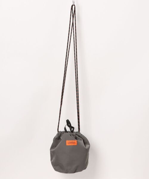 UNIVERSAL OVERALL(ユニバーサルオーバーオール)の「【UNIVERSAL OVERALL】UVO-023A UO カラーザイルナイロンポーチ(ショルダーバッグ・レディース・ベージュ/オレンジ/オフホワイト/チャコールグレー・FREE)」の2枚目の写真