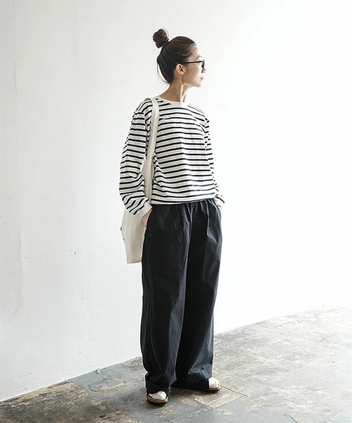 SOLAMONAT（ソラモナ）の「パフ天竺 ボーダーリブベーシックロンT（Tシャツ/カットソー・レディース・ブラック×ホワイト/グレー×ホワイト/ホワイト×ブラック/ホワイト×グレー・M）」の6枚目の写真