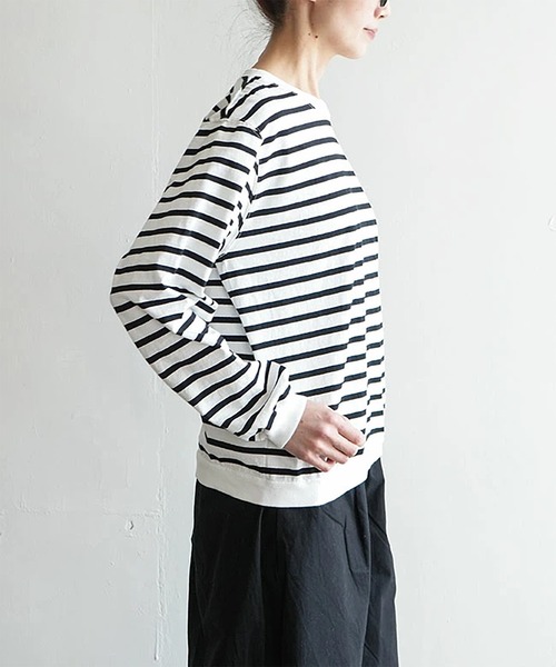 SOLAMONAT（ソラモナ）の「パフ天竺 ボーダーリブベーシックロンT（Tシャツ/カットソー・レディース・ブラック×ホワイト/グレー×ホワイト/ホワイト×ブラック/ホワイト×グレー・M）」の11枚目の写真