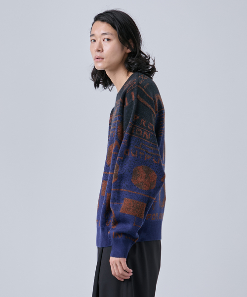 B.C STOCK(ベーセーストック)の「LO-FI ジャガードクルーネックニット(ニット/セーター・メンズ・ベージュ/ブラック系その他/ネイビー・MEDIUM/LARGE)」の14枚目の写真
