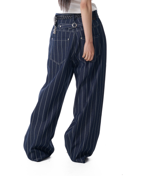 AAKAM(アーカム)の「Striped Cinch Back Denim Pants (Blue)(デニムパンツ・レディース・その他・1/2)」の3枚目の写真