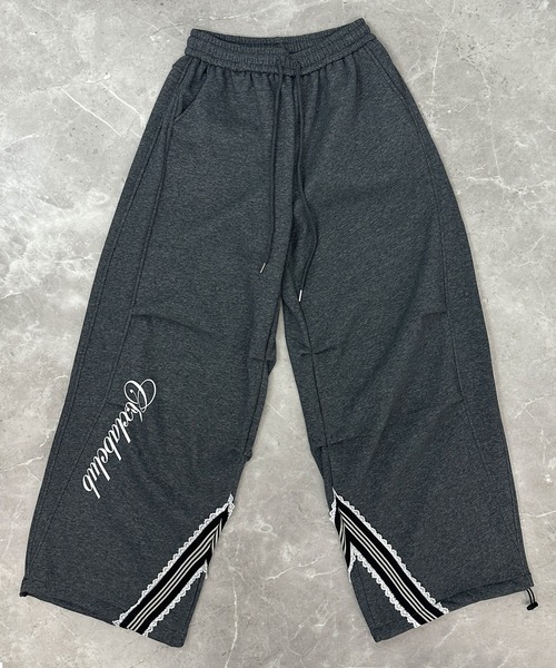 FOLLOWIN(フォロウィン)の「【裏起毛】レタリングロゴレース ワイドスウェットパンツ(スウェットパンツ・レディース・チャコールグレー/ブラック・FREE)」の13枚目の写真
